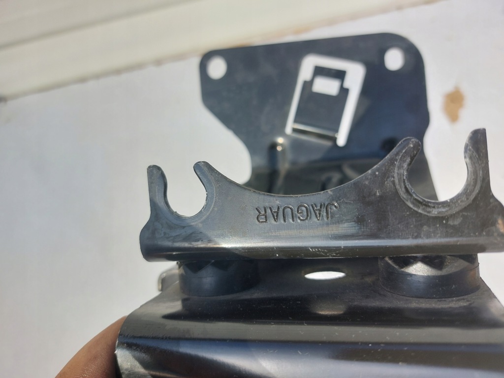 фото №9, Кронштейн, кронштейн насоса abs jaguar xf x250 lift eu