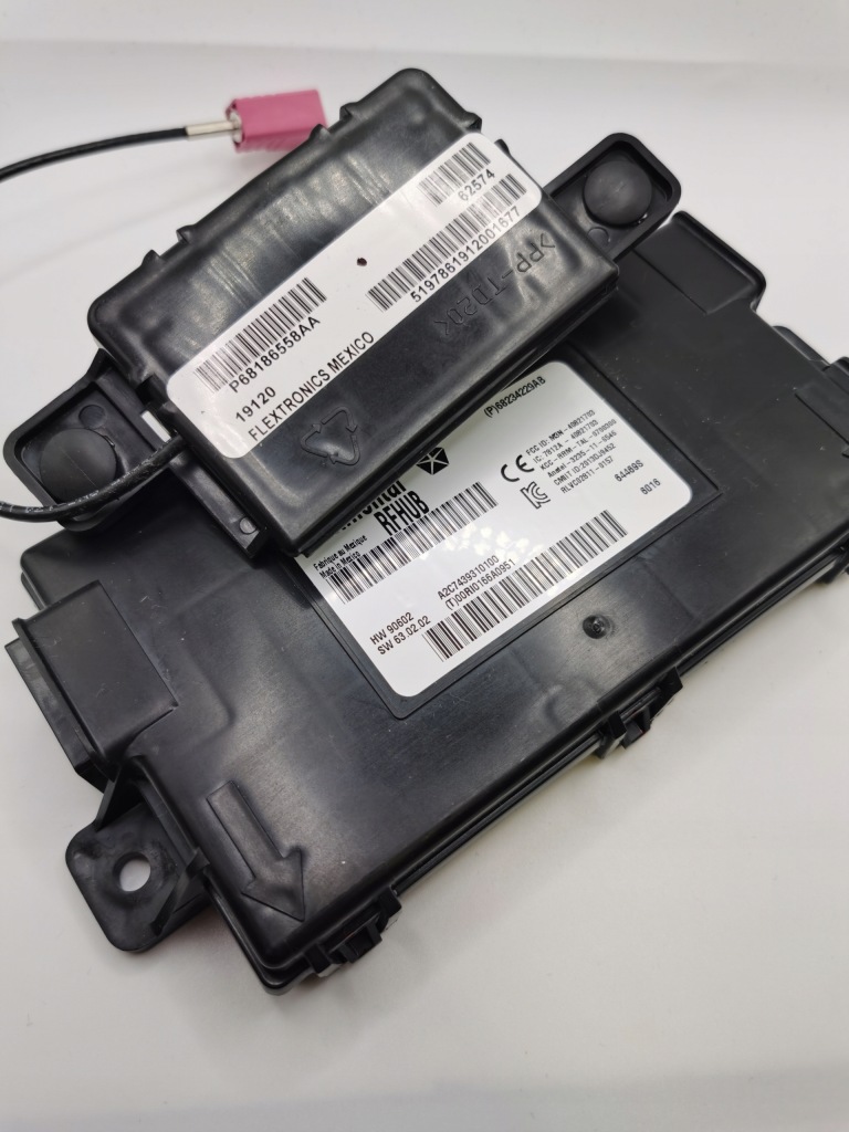 фото №2, Модуль rfhub dodge challenger charger 2015