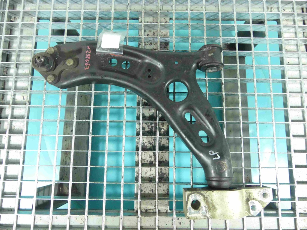 фото №1, Важіль перед лівий vw passat b7