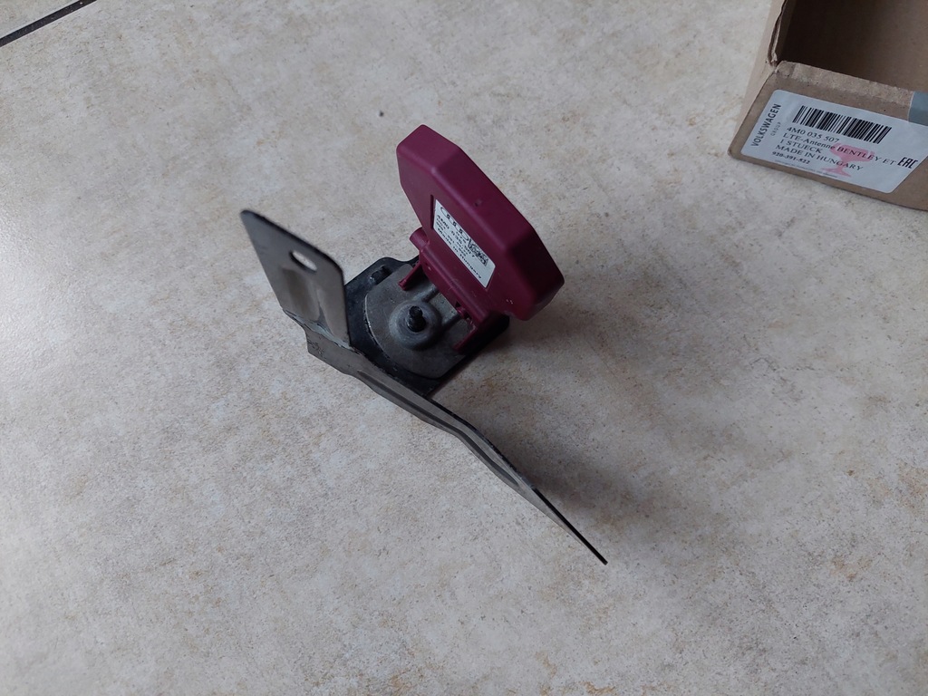 фото №8, Усилитель - антенна телефона - кронштейн - audi a3 s3 - 8y - sportback - 2020