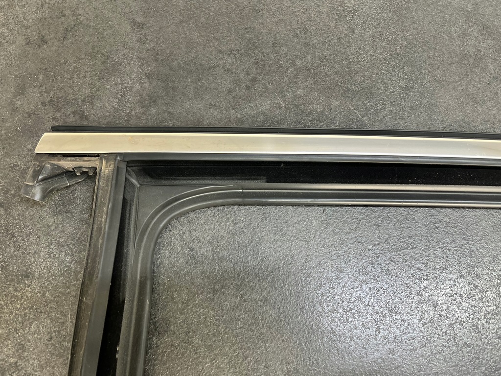 фото №2, Прокладка хром дверь правый задняя jeep compass ii 2017-