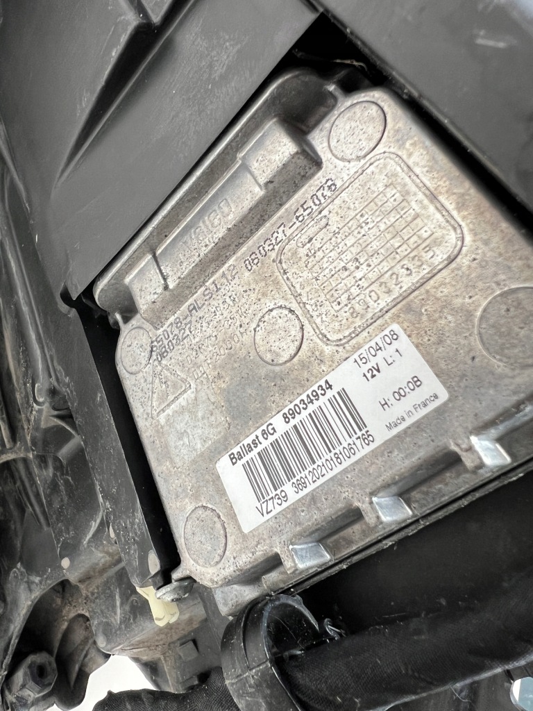 фото №15, Лампа передня права renault laguna iii ксенон 260100035r / 89901837