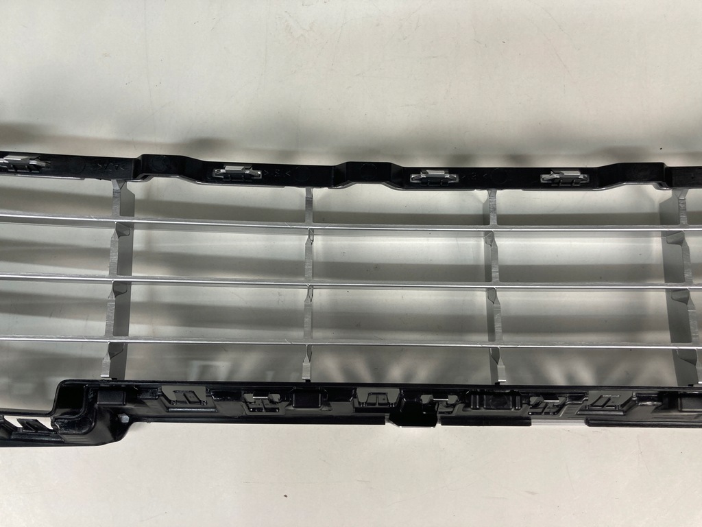 фото №8, Решётка радиатора решётка бампера нижняя peugeot 207