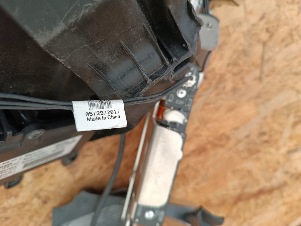 фото №9, Лінза лампи правий перед 68280815aa dodge durango ксенон