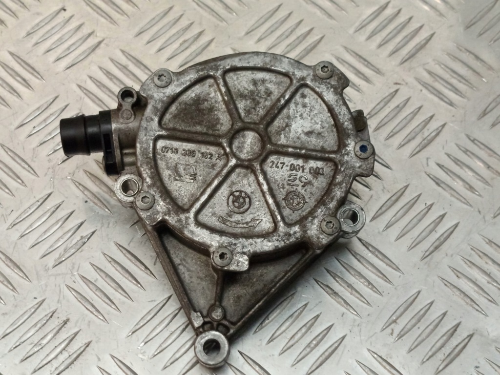 Купить Bmw f30 насос вакуум 0710336182a