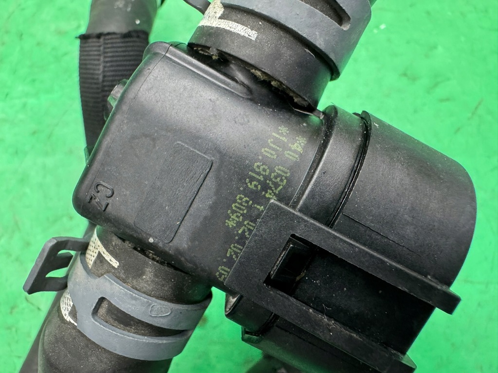 фото №7, Труба шланг wąż wody гумовий елемент клапан обігрівача audi a5 8t 2.0 tfsi 07- a4 b8