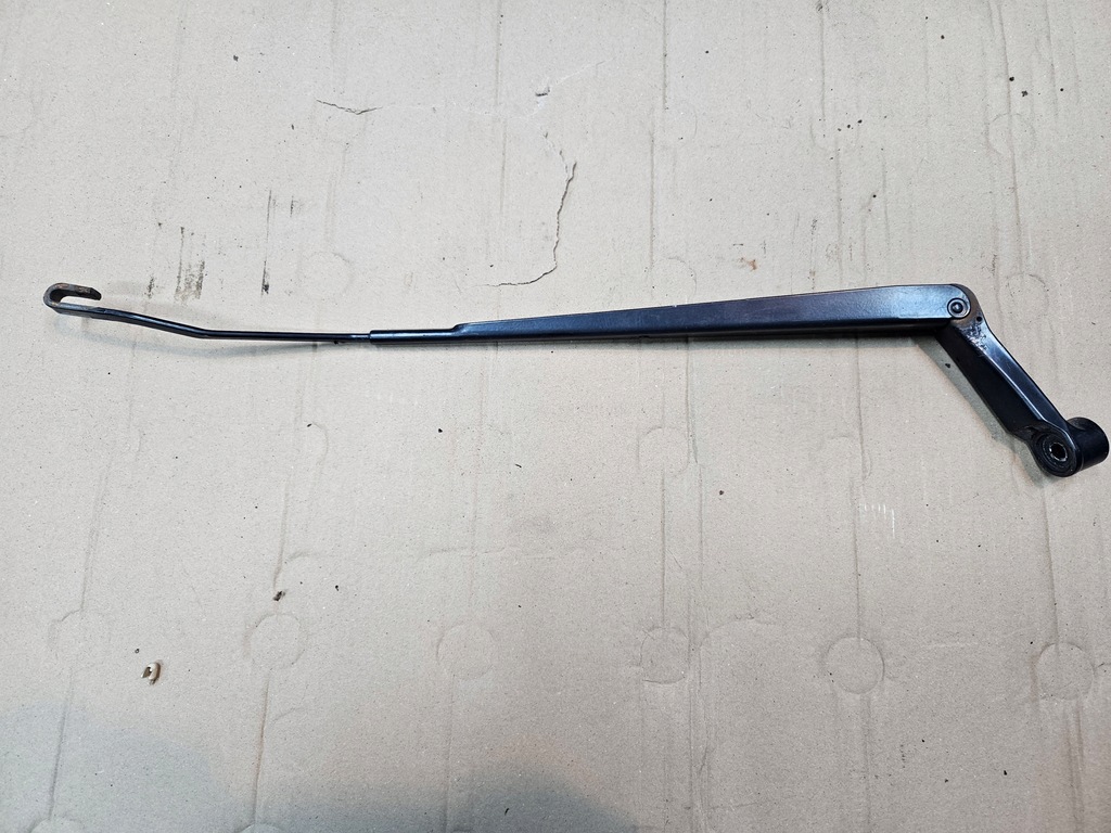 фото №1, Toyota avensis t25 03-08 рычаг дворники левая
