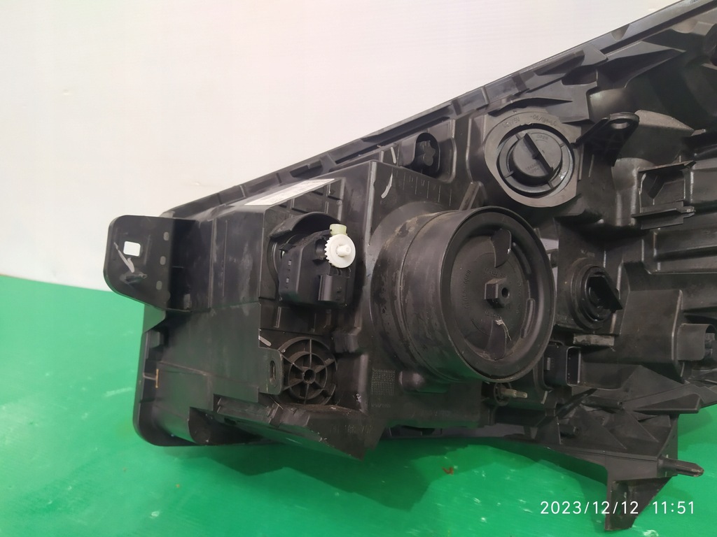 фото №11, Лампа правая передняя opel vivaro 93867948