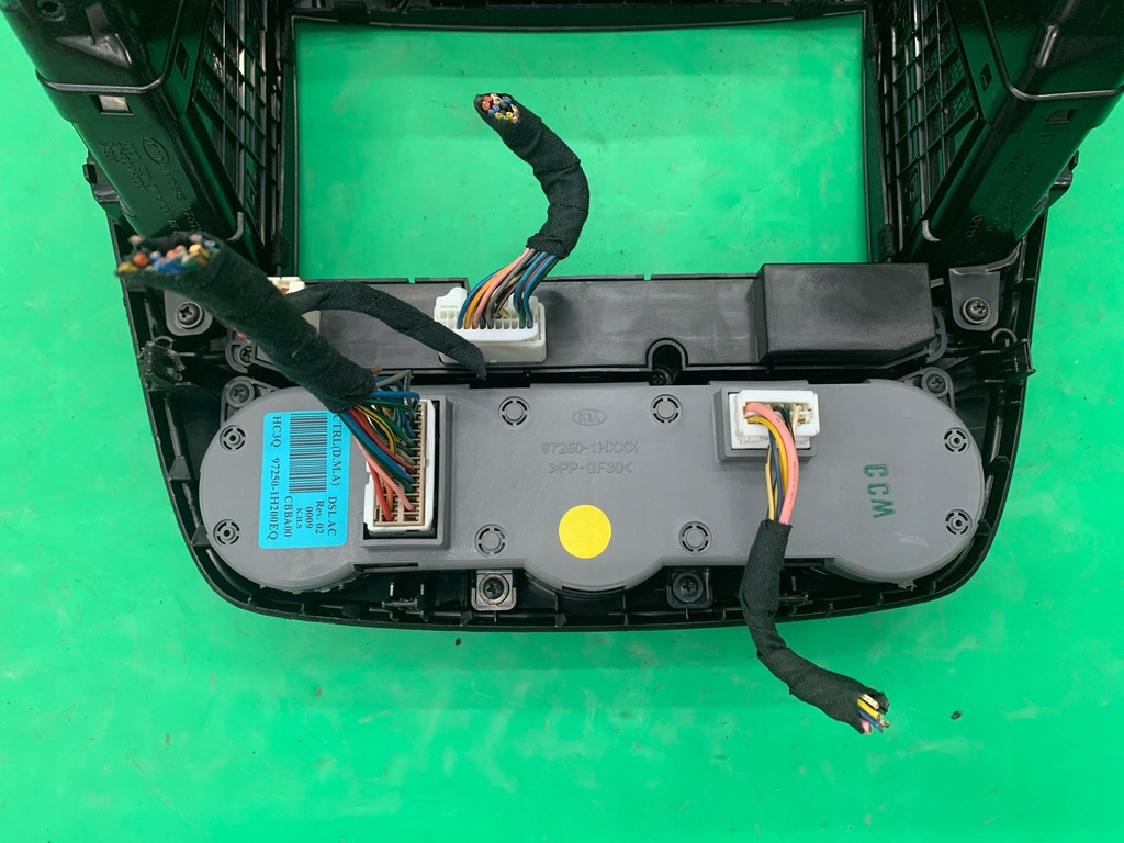 фото №12, Рамка консоли радио дисплей панель обдув kia ceed i 1 06-09 europa