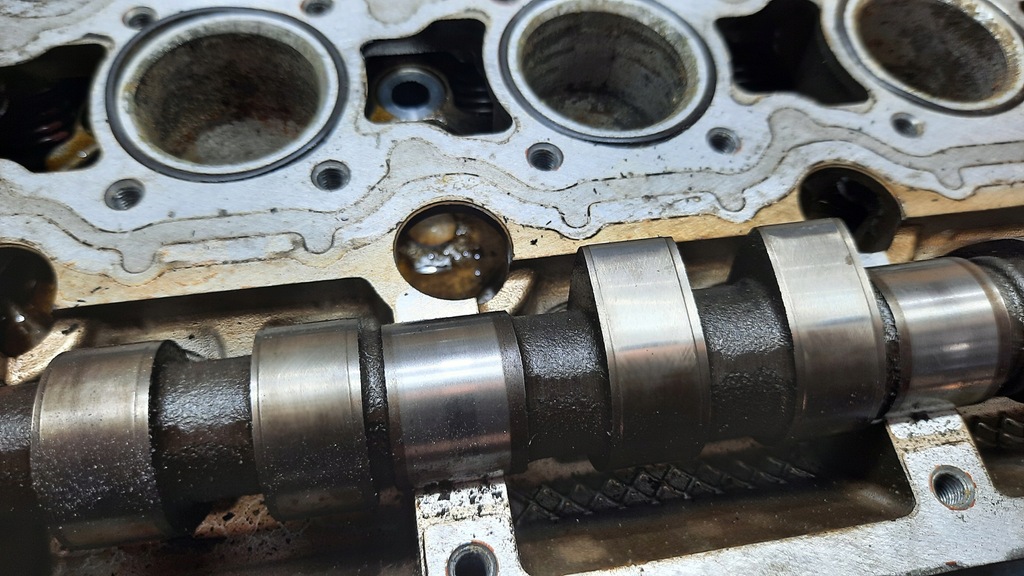 фото №11, Головка двигателя 1001837007 volvo xc70 s60 v70 2.4b