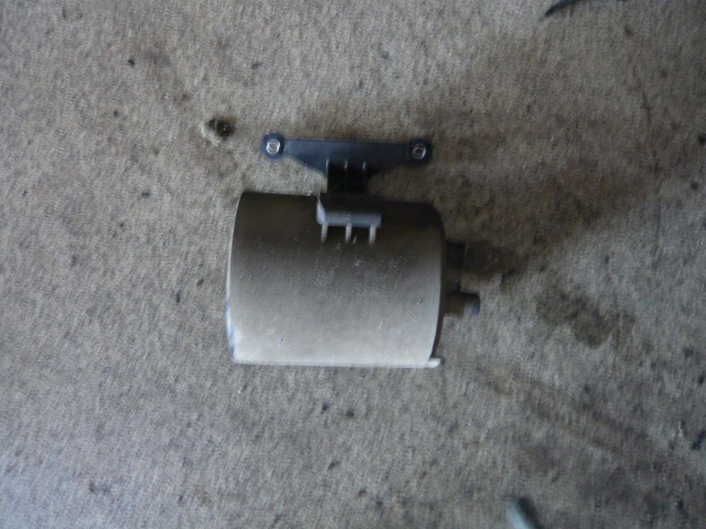 фото №1, Корпус фільтр вугільний bmw 3 e90 e91 оригінальний номер eu 6764044