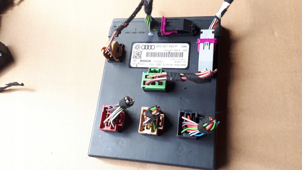 фото №1, A4 b8 a5 8t модуль комфорту роз'єми 8k0907063p