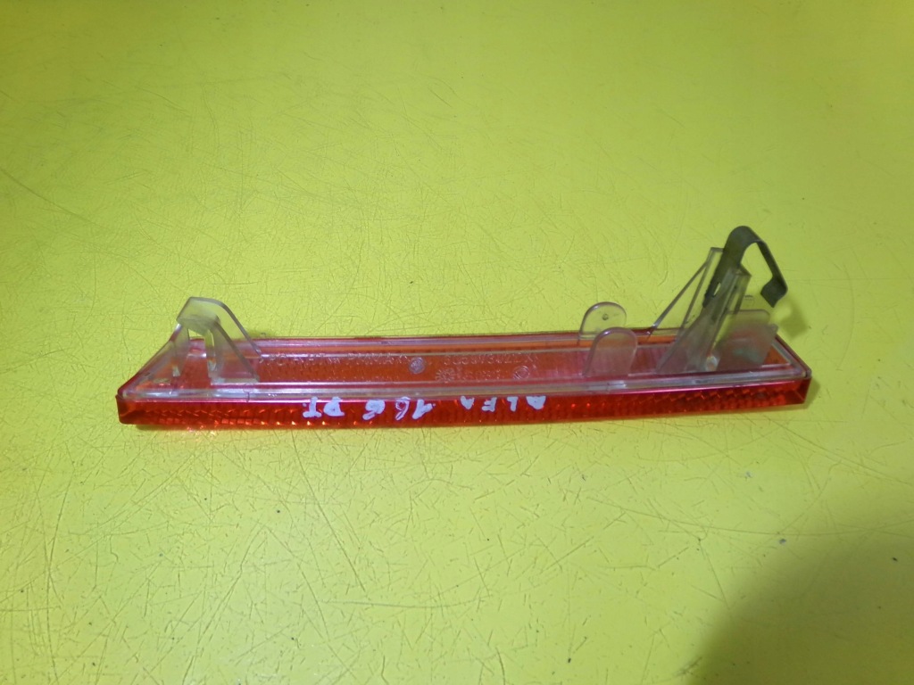 Відбивач бампера правий задні alfa romeo 166 60597342dx nr148 Зі Шроту