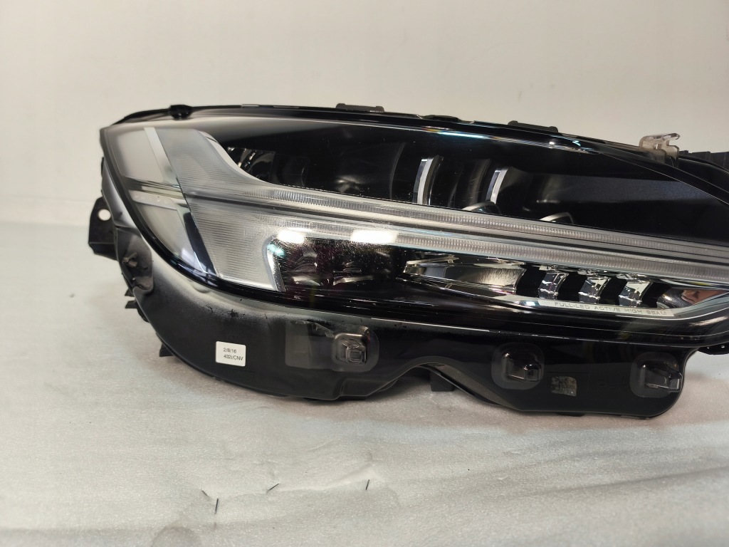 Volvo v90 s90 full led фара правый перед фара правый  передняя в Украине
