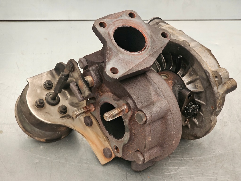 фото №14, Mazda premacy 2.0 td турбонагнетатель rf4f vj30