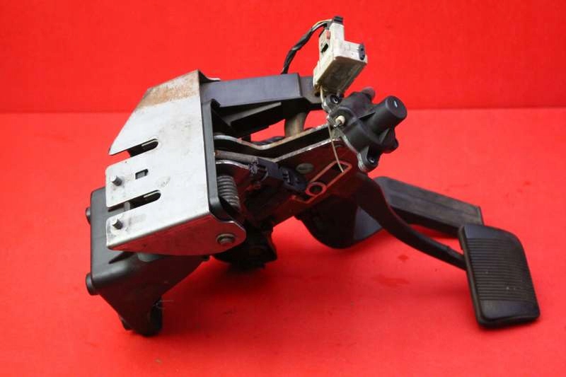 фото №5, Педаль педали комплект автоматическая коробка передач 04683921aj chrysler pacifica 1 i 3.5 v6 253 km