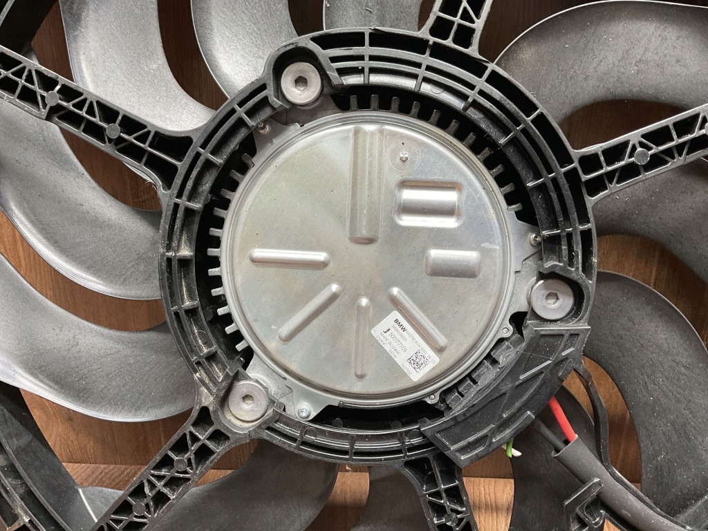 Вентилятор радіатор bmw x1 u12 x2 u10 u06 mini countryman u25 9846921. в Україні