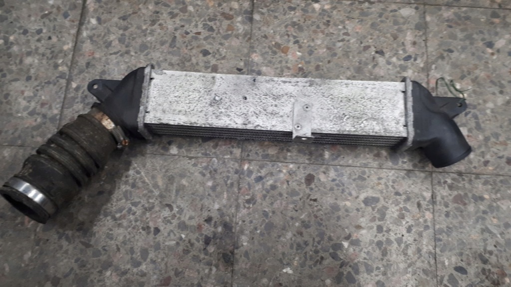 7700776825 интеркулер renault 21 Оригинал