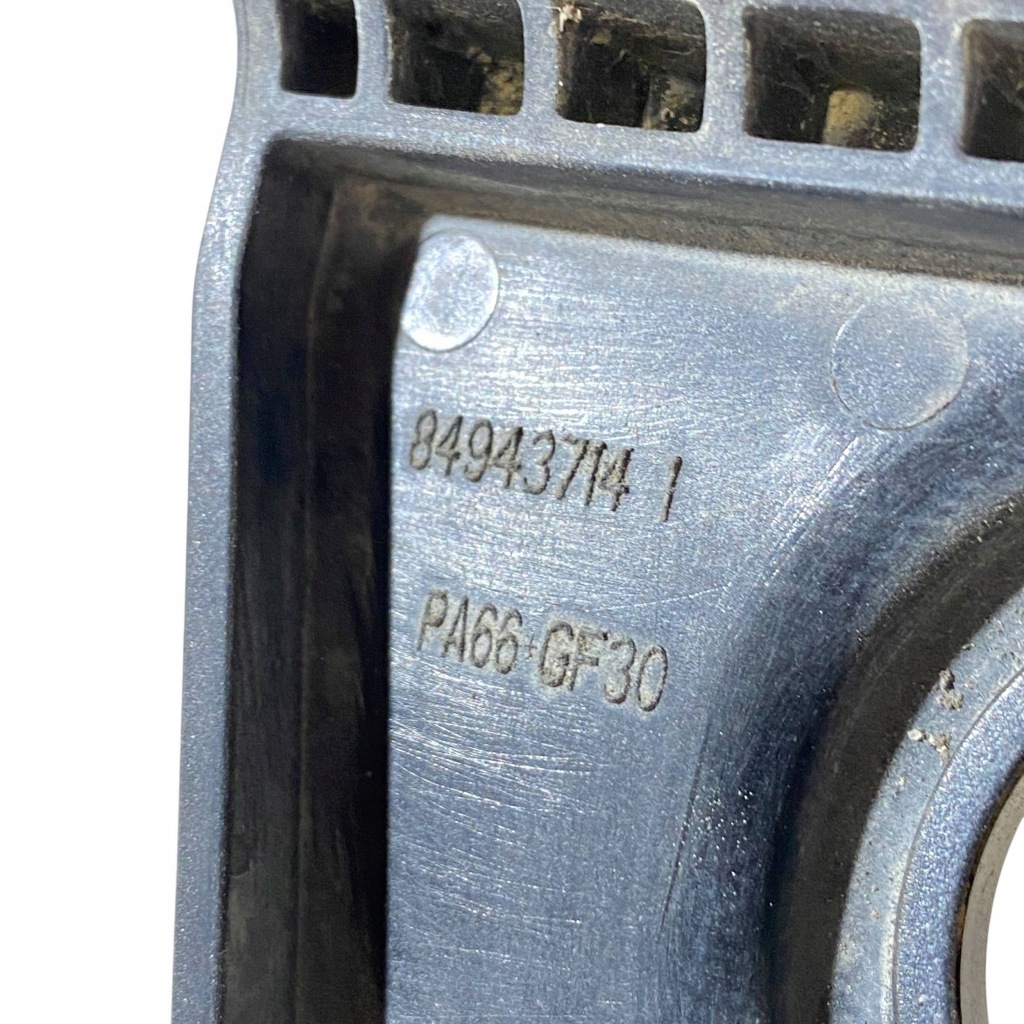 Buick envision ii 2022 правая сторона кронштейн / кронштейн радиатора Киев