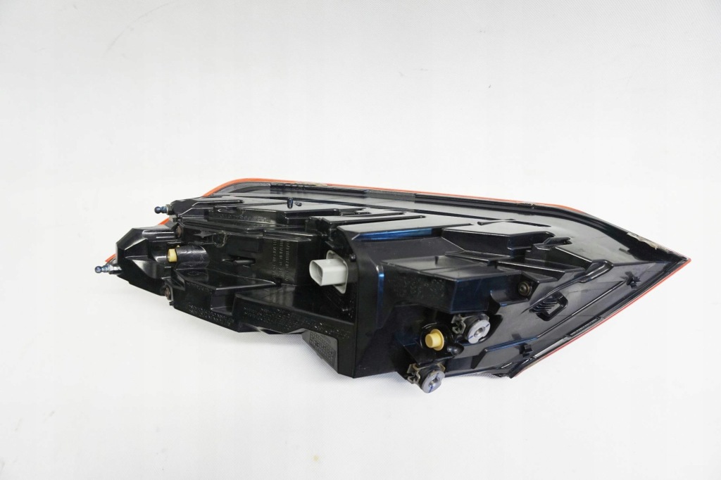 фото №6, Лампа левая задняя led audi tt 8s 8s0945095