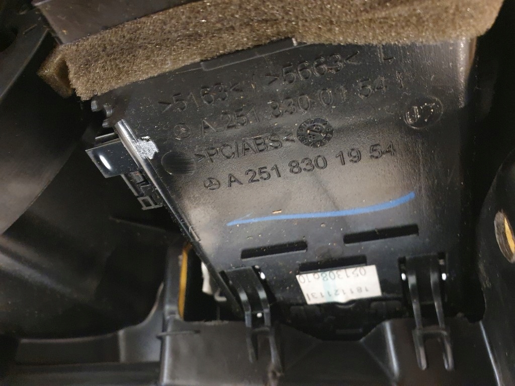 фото №10, Mercedes r-klasa w251 консоль панель приладів ideał europa