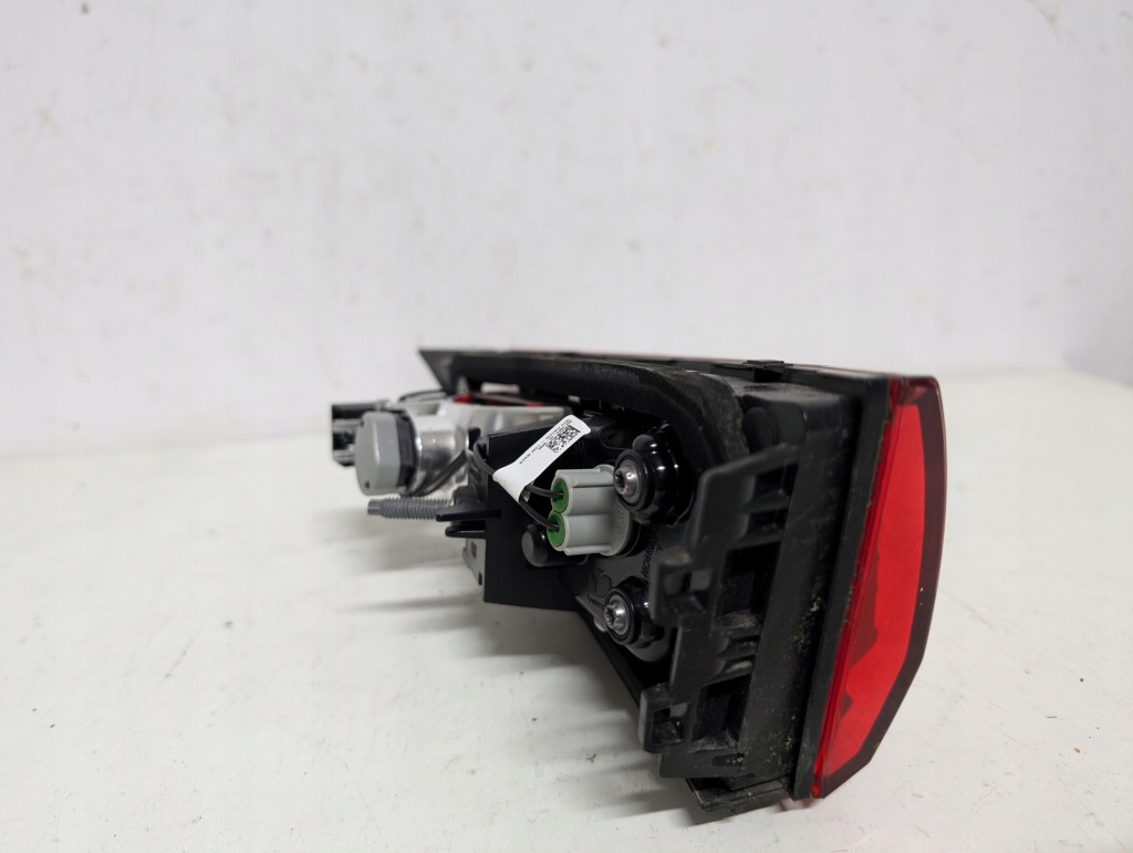 фото №5, A3 8y sportback лампа левая задняя w крышка 8y0945075