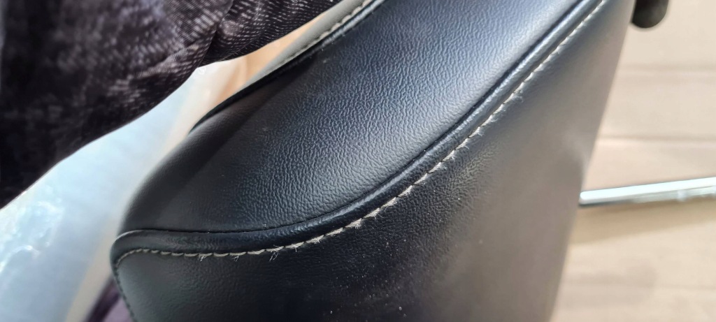 Jeep grand cherokee wl 2022 підголівник сидіння перед передній шкіра чорна Оригінал