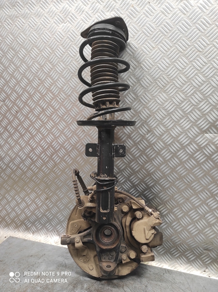 фото №1, Поворотный кулак левая амортизатор амортизационная стойка citroen c5 aircross 2020