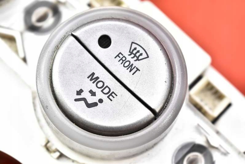 фото №9, Панель управление обдув кондиционер mazda 6 1 i gg 02-05