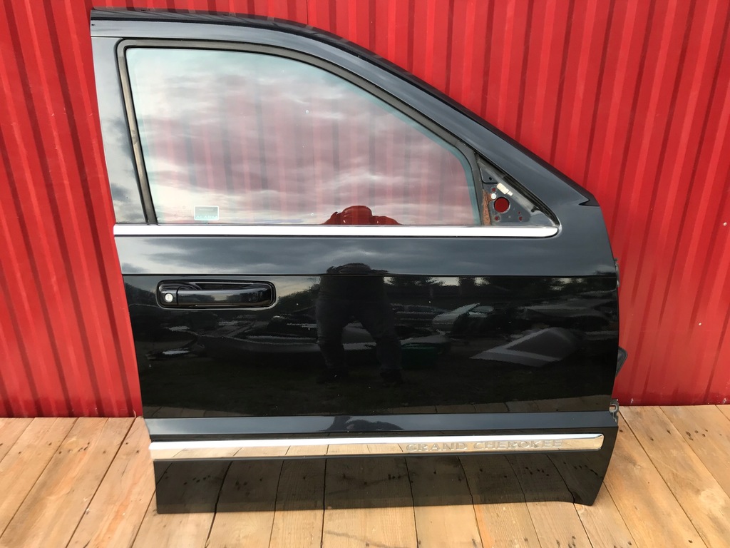 фото №1, Jeep grand cherokee wk дверь правый перед передние