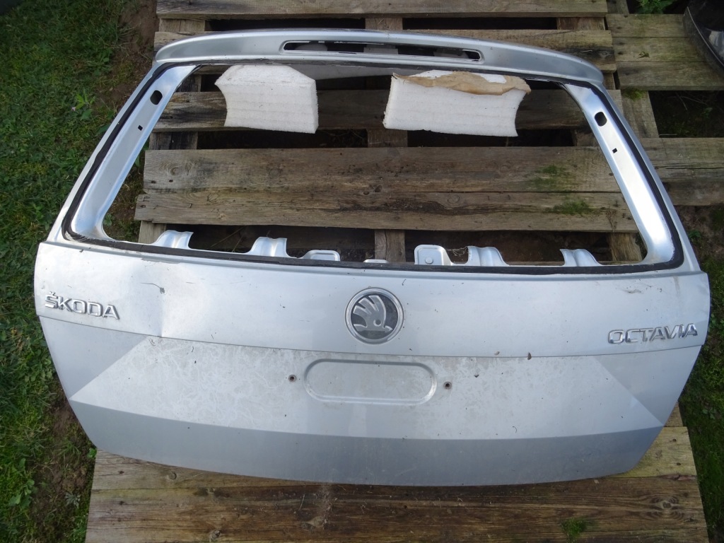 фото №1, Skoda octavia iii kombi кришка багажника задня задня срібляста