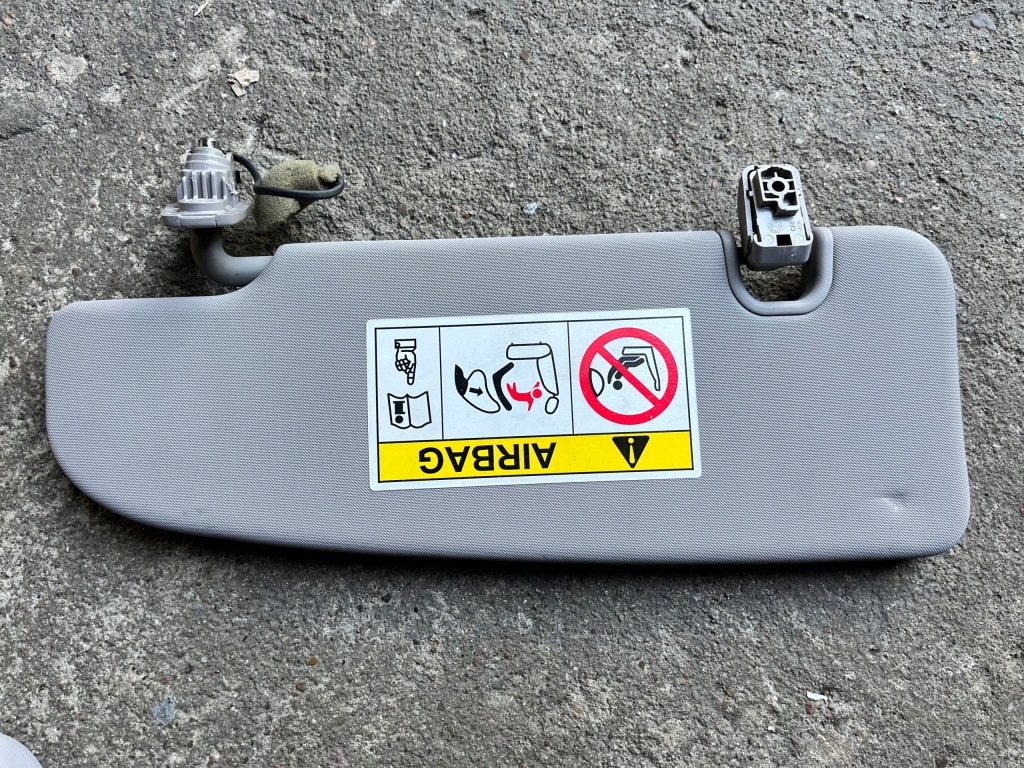 фото №2, 323 alfa romeo giulia козырёк солцезащитный козырёк защита r