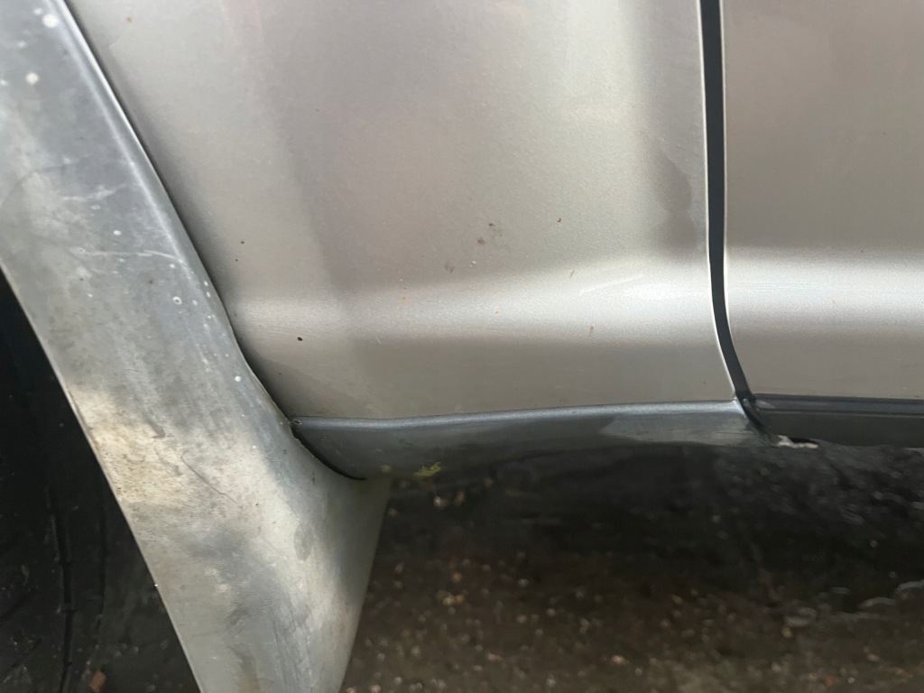 Nissan x-trail i t30 крила лівий передній лівий перед [kx4] Зі Шроту