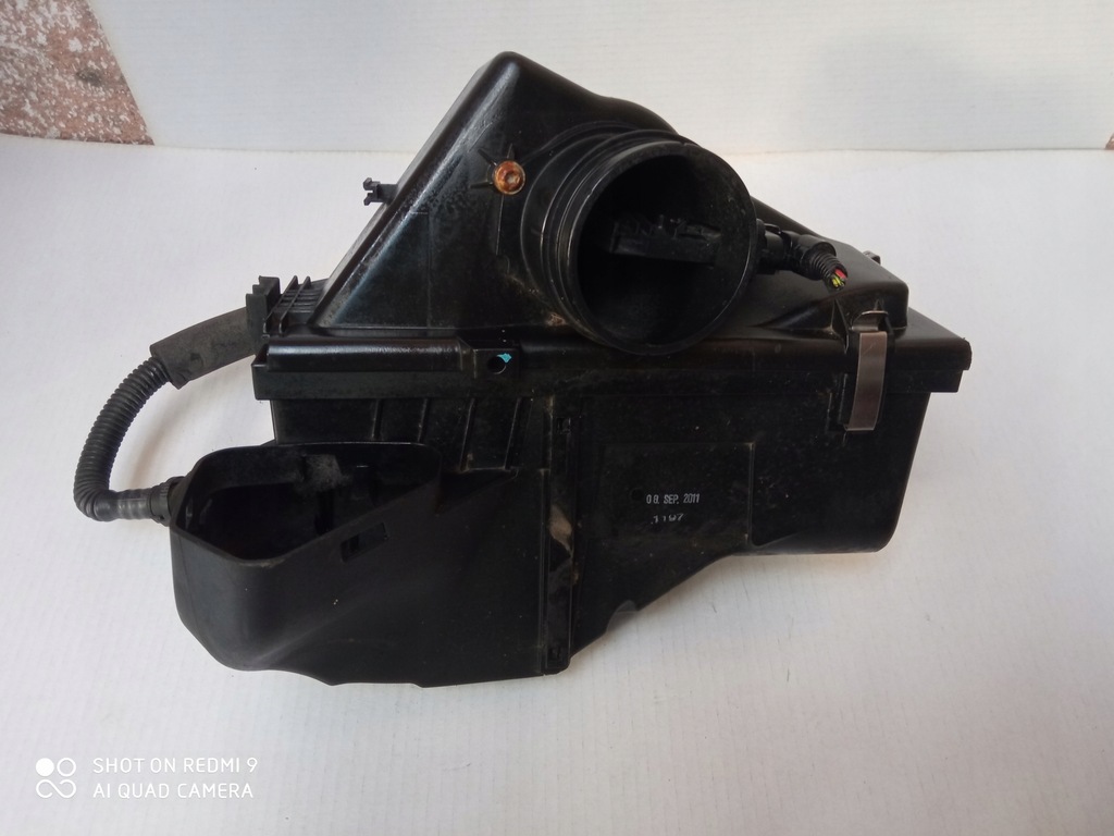 фото №2, Bmw e90 2.0d корпус фильтра воздуха