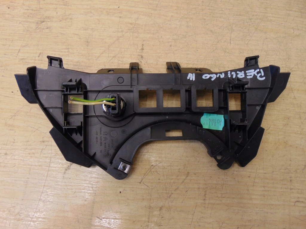 фото №6, Рамка середня консолі панель роз'єм berlingo iii