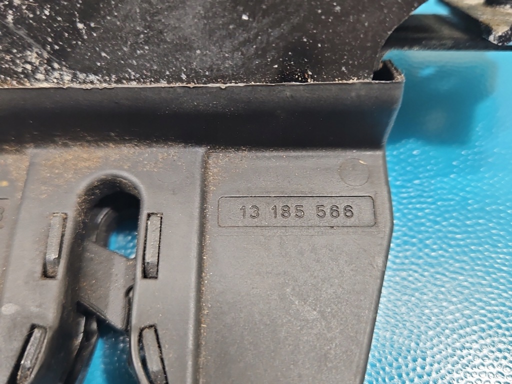 Замок крышки задний  13185566 opel signum hb 4pin Киев