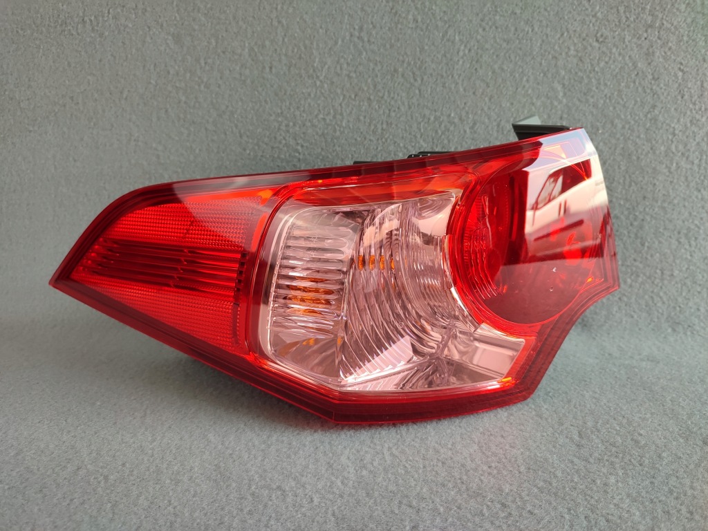 фото №1, Honda accord viii лампа задняя левая 33550-tl0-g11