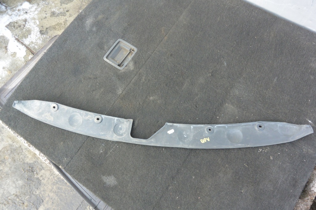 Накладка накладка поперечина перед maserati quattroporte в Украине