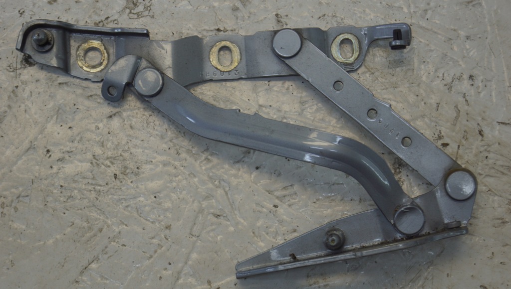 фото №6, Петля крышки правый audi a5 8t cabrio 8f0827302a