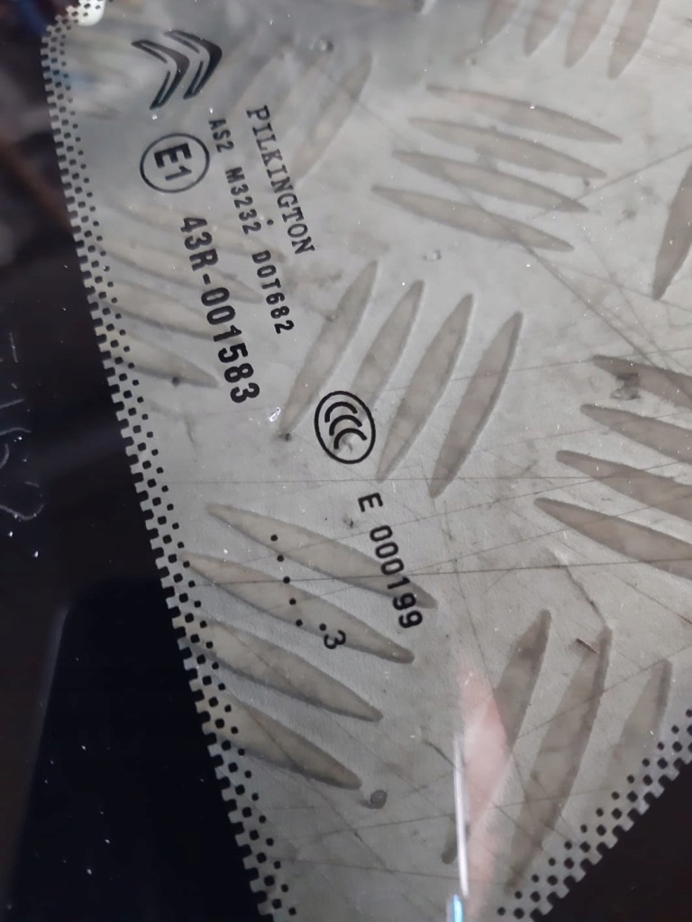 Скло кузовна ліва задній citroen c4 2 13 хром Оригінал