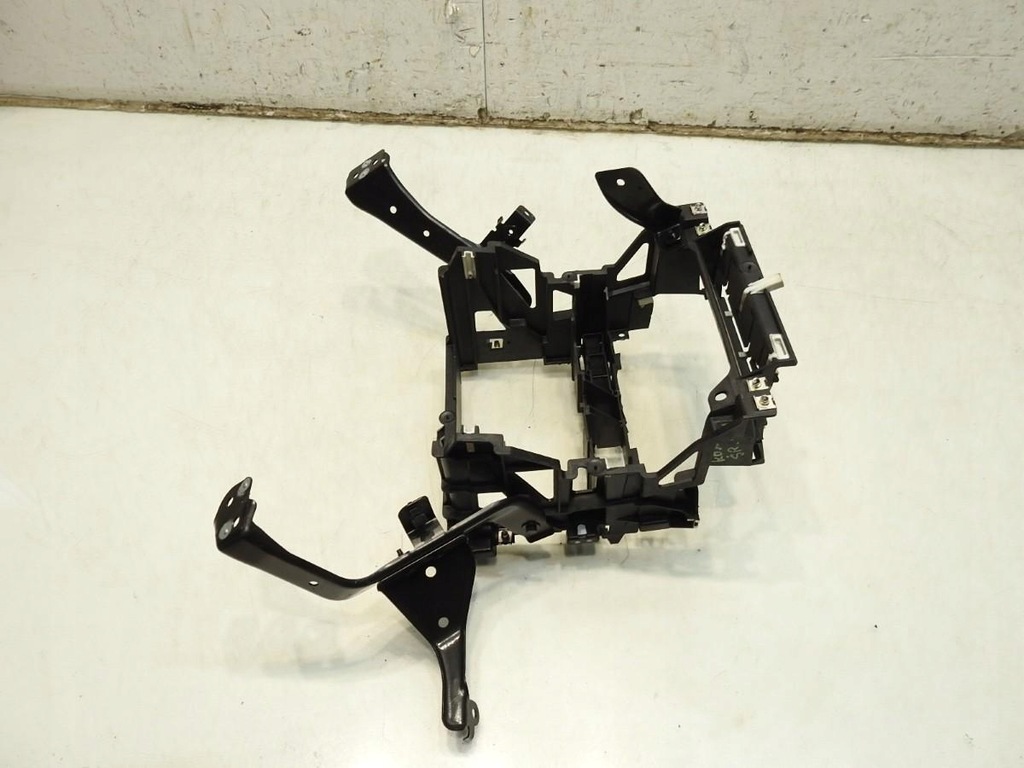 фото №3, Каркас рамка радио audi a3 8pa sportback 8p0858005d