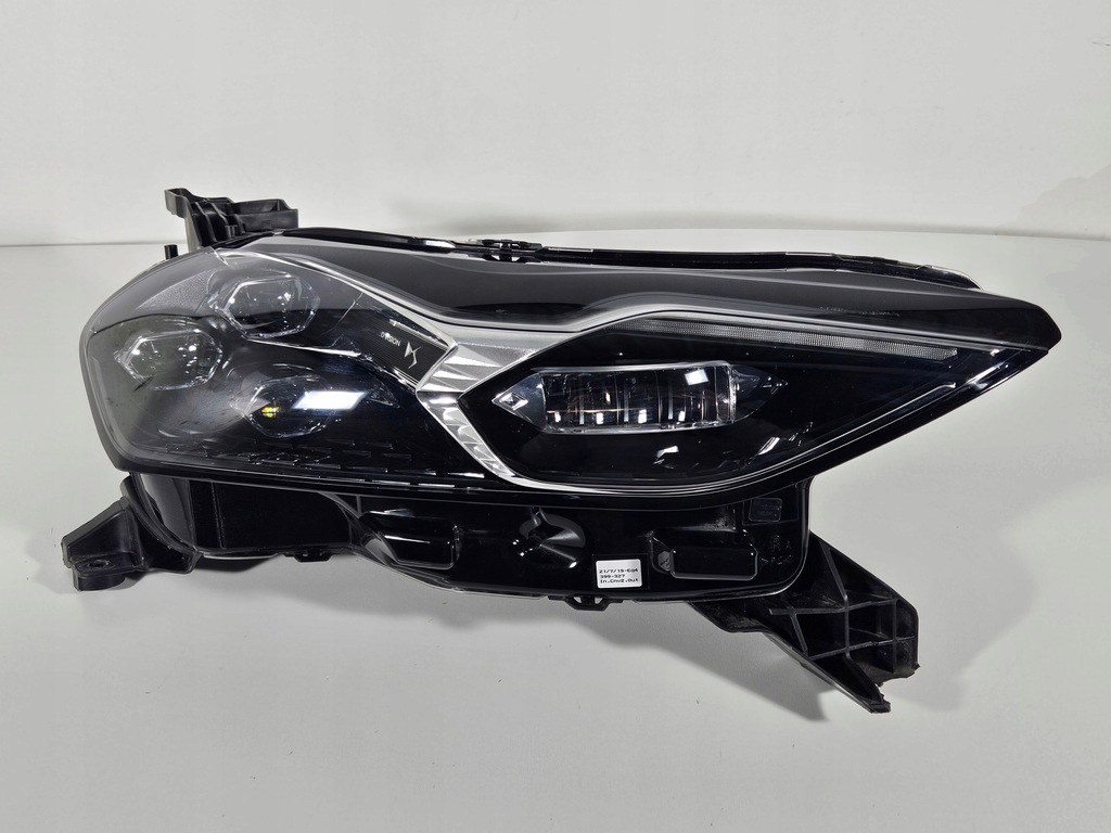 фото №1, Лампа права перед передня ds3 crossback 2018- full led eu