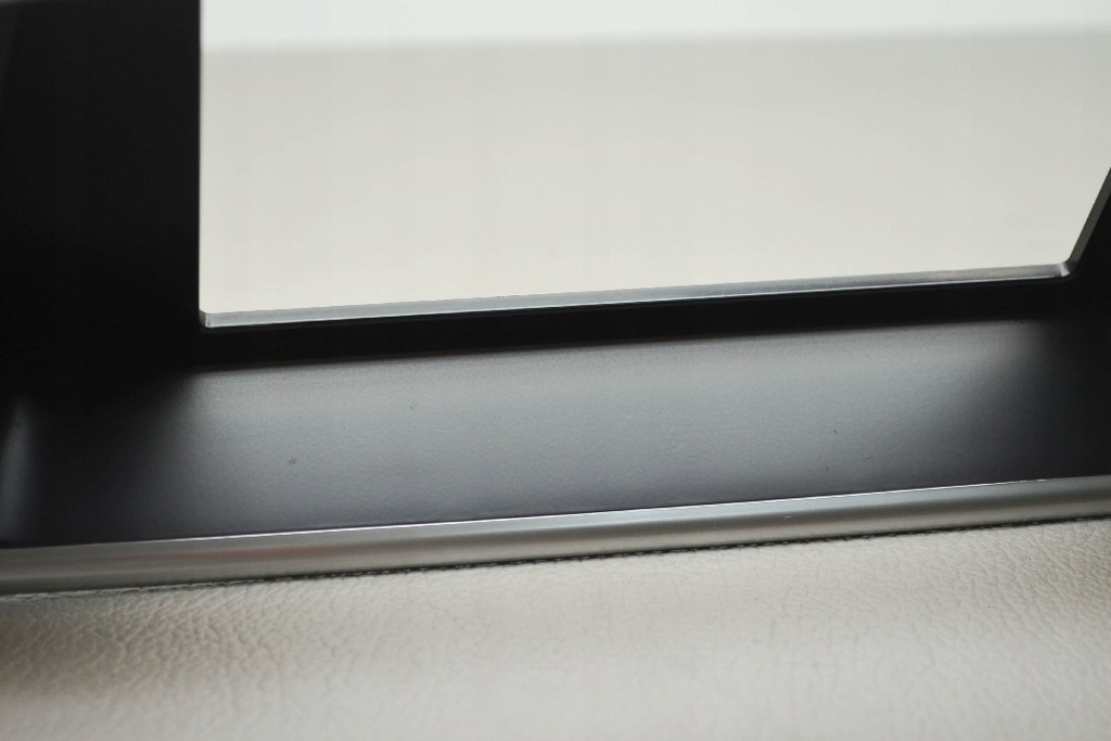 фото №9, Рамка экрана навигации audi q3 8u 8r2857186g 2012