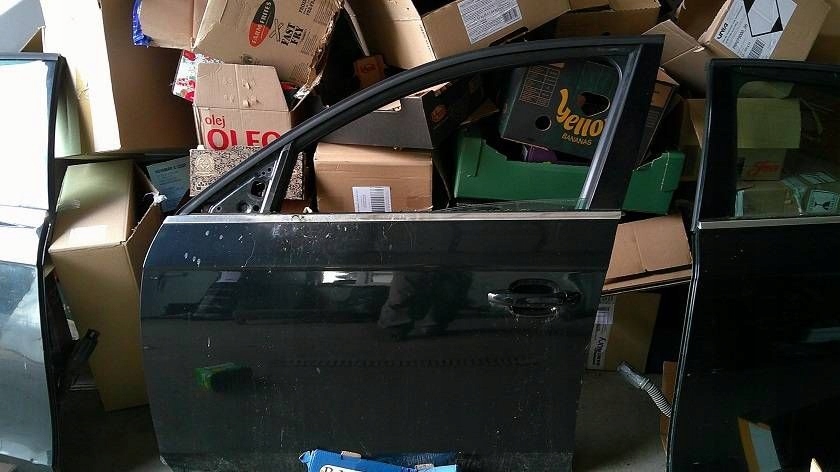 фото №1, Audi a4 b8 дверь перед левая полный lz9y