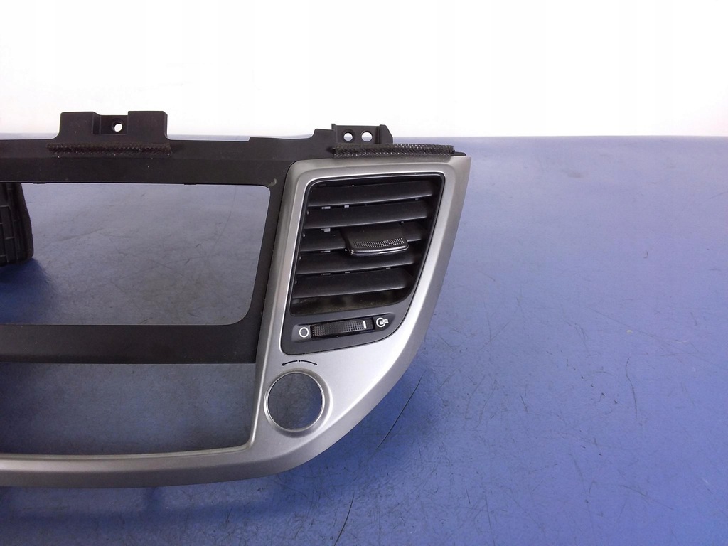 фото №3, Hyundai tucson ii рамка радіо ґрати обдув