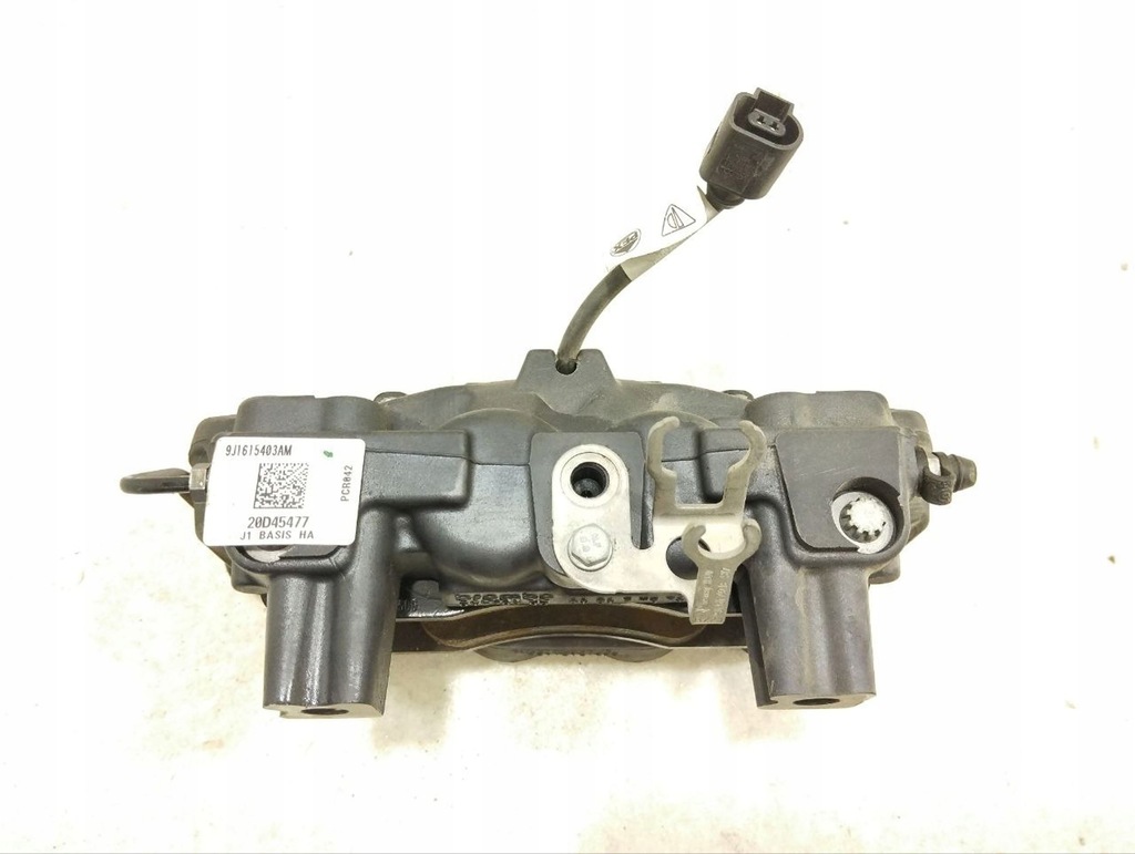 фото №8, Porsche taycan 9j1 2023 задний суппорт тормозной 9j1615403am