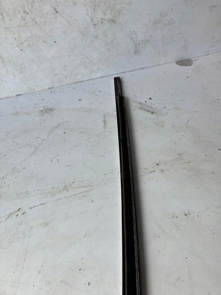 фото №4, Молдинг дверь левый задняя clio iv hb