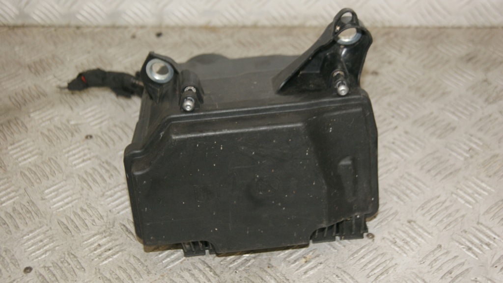 Купити Mercedes w213 w238 коробка корпус корпус запобіжників a2135400124