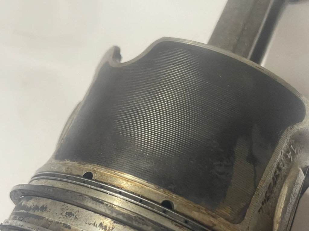 Mini clubman f54 поршень 1372344 2019 2000cm3 с Разборки