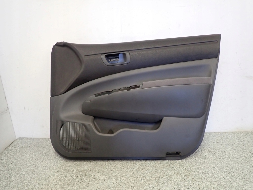 фото №1, Toyota prius ii 03-09 обшивка двері передній правий